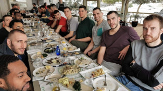 Οικογενειακό γεύμα για τους παίκτες του Άρη