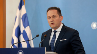 Πέτσας: «Αποδοκιμάζουμε τη φιέστα της Τουρκίας στην Αγία Σοφία»