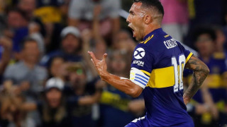 «Έστεψε» την Μπόκα ο Τέβες, φιλί στο στόμα με Μαραντόνα