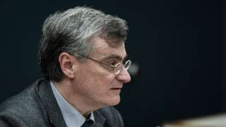 Ευχές, προσευχές αλλά και συγκρίσεις