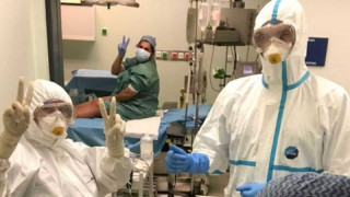 Τι λέει η 24χρονη που διαγνώστηκε θετική στον κωρονοϊό και γέννησε στο Αττικόν