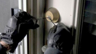 Β.Ελλάδα: «Ρήμαζαν» επιχειρήσεις που είχαν κλείσει λόγω κορωνοϊού