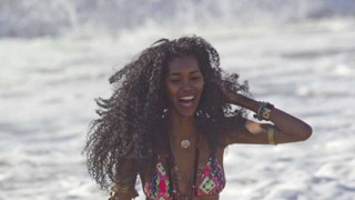 H Jessica White κόλασε τους πάντες με το φυδίσιο της κορμί! (pics) 