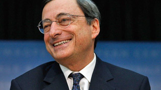 Ολη η Ευρώπη περίμενε και ο Ντράγκι έκανε χιούμορ! 