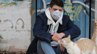 «Σωστά τα μέτρα, μην έρθει, όμως, θάνατος από τα οικονομικά»