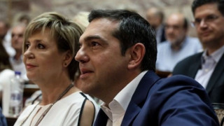 «Η μείωση της βουλευτικής αποζημίωσης να είναι υποχρεωτική»