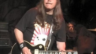 Πέθανε ξαφνικά ο ελληνικής καταγωγής κιθαρίστας Lou Kouvaris