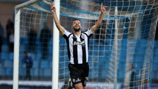 Ο Σάκχοφ μένει σπίτι και φτιάχνει πίτσα