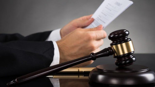 Το 50% των αποδοχών τους δίνουν οι δικαστικοί λειτουργοί