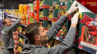 Ποδοσφαιριστές της Βόλφσμπουργκ γέμισαν σούπερ μάρκετ