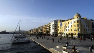 Κορωνοϊός: Έκλεισε η παραλία του Βόλου