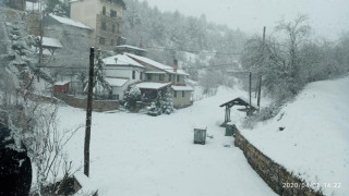 Με χιόνια έκανε ποδαρικό ο Απρίλιος στη Βέροια
