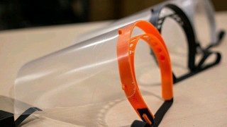 Θεσσαλονίκη: Ασπίδες προστασίας προσώπου διέθεσε ο ΙΣΘ στις ΜΕΘ