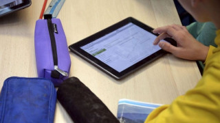 Μαθήματα εξ αποστάσεως και το Πάσχα για τα σχολεία