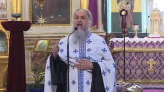 Ξέσπασμα ιερέα στην Αθήνα για τις κλειστές εκκλησίες: «Αίσχος!»