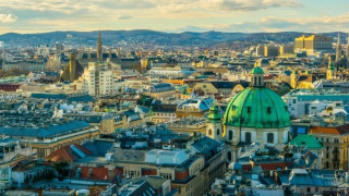 Κάνει 10.000 τεστ την ημέρα η Αυστρία και χαλαρώνει σταδιακά τα μέτρα