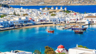 Κορωνοϊός: Ερώτηση στη Βουλή για το «πείραμα της Μυκόνου»