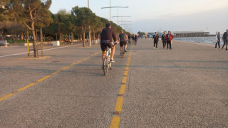 Γέμισε η Νέα Παραλία