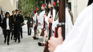 Η ΠτΔ επισκέφθηκε την Προεδρική Φρουρά, ανήμερα του Αγίου Γεωργίου