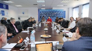 Καλά κάνουν και συμφωνούν στην κεντρική διαχείριση, κανάλι υπάρχει;