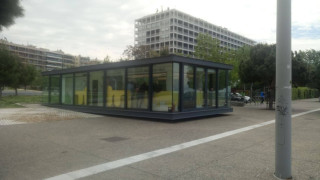 Ανοίγει το πρώτο γυάλινο take away αναψυκτήριο στην Παραλία