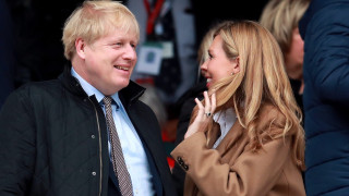 Μπόρις Τζόνσον... τζούνιορ με το μαλλί του πατέρα του!