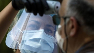 Εξι νέα κρούσματα και ένας νεκρός στην Ελλάδα από κορωνοϊό