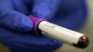 Πουλάνε «χρυσό» αίμα θεραπευμένων από τον ιό