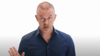 Είναι σεξιστικό το περιεχόμενο της διαφήμισης με τον Χρήστο Λούλη;