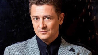 Ενοχλημένος ο Σρόιτερ: «Ευτυχώς δεν είπα ότι θα κλειδώσω τις κόρες μου στο υπόγειο...»