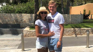 Απολαμβάνει τη ζωή στη Θεσσαλονίκη ο Κάρολ Σφιντέρσκι με την οικογένεια του