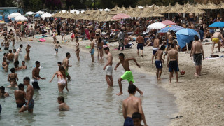 Εικόνα... Ιουλίου και σήμερα στις παραλίες