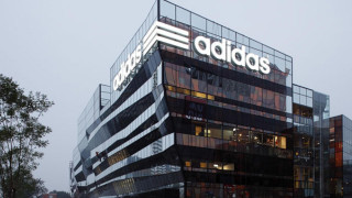Ιστορική «ταύτιση» Adidas-Nike