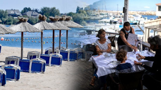 «Πιθανά τοπικά lockdowns στα νησιά απειλούν τον ελληνικό τουρισμό»