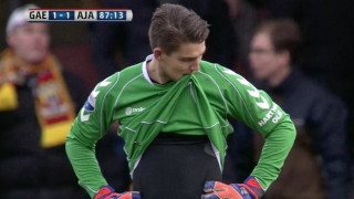 Επική γκάφα από τον γκολκίπερ της Go Ahead Eagles (video)