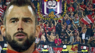 Το Επικό - Κάφρικο πανό των οπαδών της Σταντάρ Λιέγης προς τον Ντεφούρ! (pic)