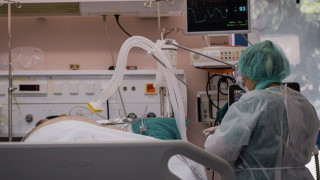 Αύξηση των κρουσμάτων κορωνοϊού - Ανησυχία στον ΕΟΔΥ!