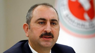 Τούρκος υπουργός Δικαιοσύνης: Να ξηλωθεί η ντροπή - Η Αγιά Σοφιά το μόνο τζαμί με γκισέ εισιτηρίων