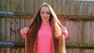 Μια σύγχρονη «Ραπουνζέλ»: Τα μαλλιά της ξεπερνούν το 1,5 μέτρο