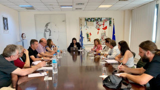 Κεραμέως: «Ενισχύεται το μάθημα της πληροφορικής, οι ξένες γλώσσες και η φυσική αγωγή»