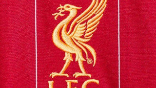 Η «χρυσή» φανέλα της Λίβερπουλ