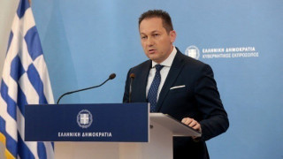 «Ο κορωνοϊός δεν έφυγε. Είναι εδώ και τρέφεται από τη χαλάρωσή μας»