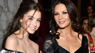 Κούκλα η κόρη της Κάθριν Ζέτα Τζόουνς