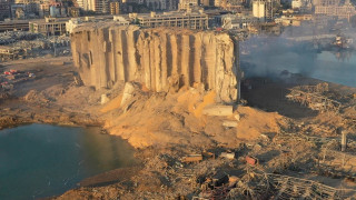 Βομβαρδισμένο τοπίο η Βηρυτός: 100 νεκροί - Ποια η αιτία της έκρηξης