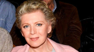 Το αιχμηρό σχόλιο της Έλενα Ακρίτα για τις διακοπές του Κυριάκου Μητσοτάκη