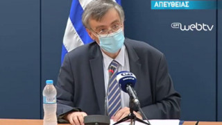 Σήμα κινδύνου από Τσιόδρα: «Κάθε κρούσμα δίνει άλλο ένα - Οι νέοι δεν είναι άτρωτοι»