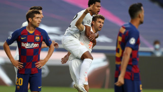 Διαστημική η Μπάγερν διέλυσε την «Μπάρτσα» με 8-2!