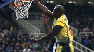 Μενσά-Μπονσού: «Όλοι σήμερα στο γήπεδο»