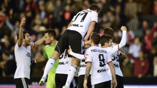 Κόντρα στην παράδοση                                        