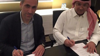 Υπέγραψε στην Αλ Χιλάλ ο Δώνης